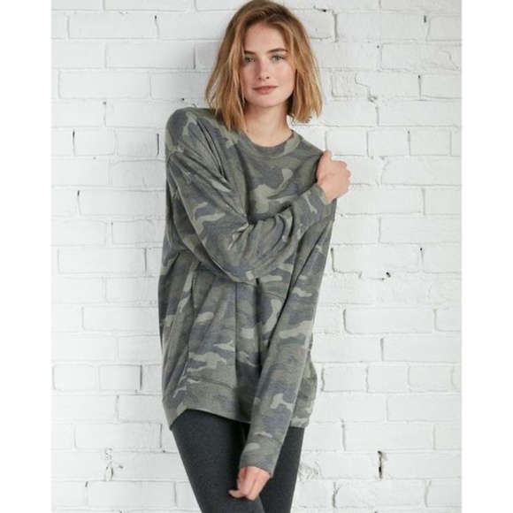 NWOT Express One Eleven Oversized Distressed Camo Sweatshirt size M - Picture 2 of 9